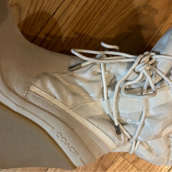 Coach Wynfled monogram boots. - Picture 3 of 7